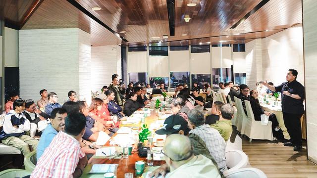 Menteri Pemuda dan Olahraga Republik Indonesia (Menpora) RI, Erick Thohir, menggelar silaturahmi bersama media di Jakarta pada Selasa (24/2/2026) malam WIB.