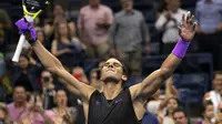 Rafael Nadal merayakan kemenangan atas Diego Schwartzman pada perempat final AS Terbuka 2019 di Arthur Ashe Stadium, Rabu (4/9/2019) atau Kamis siang WIB. (AFP/Don Emmert)