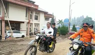 Tinjau Lokasi Bencana, Wamendagri Bima Pastikan Dukungan Tanggap Darurat Banjir Bandang Solok