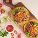 chicken taco salad bisa menjadi pilihan menu diet yang praktis sekaligus menggugah selera untuk kamu yang mulai bosan dengan olahan dada ayam biasa. (foto/dok: freepik/jcomp)