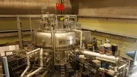 Penampakan reaktor di China yang disebut 'matahari buatan' atau Experimental Advanced Superconducting Tokamak (EAST). (sumber: Institute of Plasma Physics Chinese Academy of Sciences)