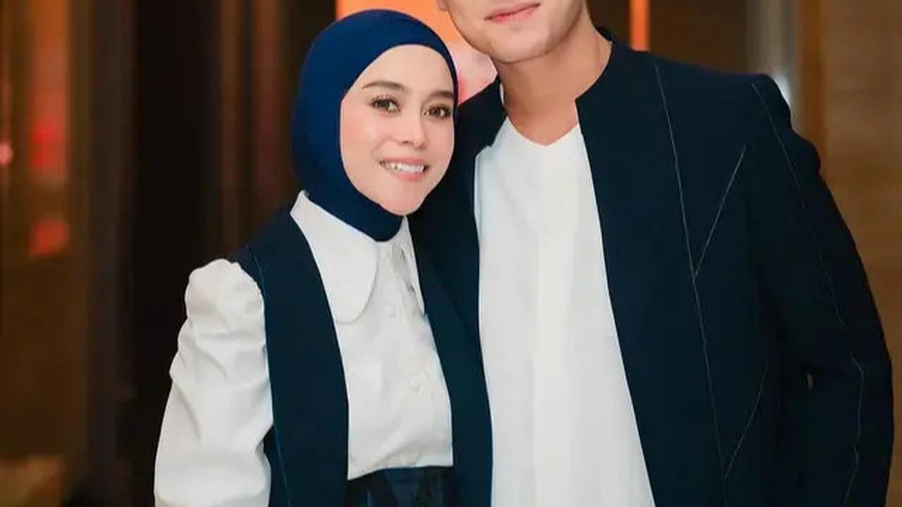 4 Tips Styling Hijab dan Busana Putih Kekinian ala Citra Kirana hingga Lesti Kejora