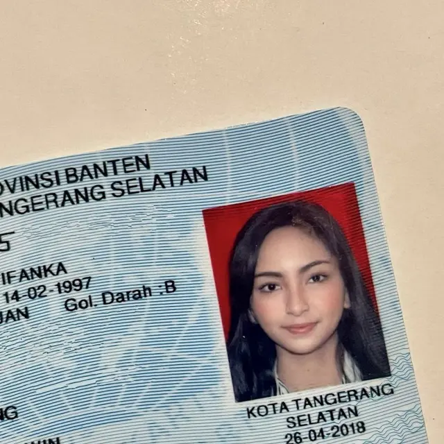 4 Potret Makeup Look Seleb saat Foto KTP, Shandy Aulia Totalitas Sewa MUA