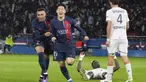PSG sukses menjuarai Trophee des Champions alias Piala Super Prancis 2023 usai membungkam Toulouse dengan skor 2-0 dalam laga yang digelar di Parc des Princes, Paris, Kamis (4/1/2024). (AP Photo/Michel Euler)
