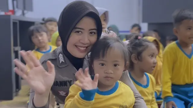 Di Balik Sirine dan Air Mata, Sehari Bersama Polwan Satlantas Penjaga Kota Bandar Lampung
