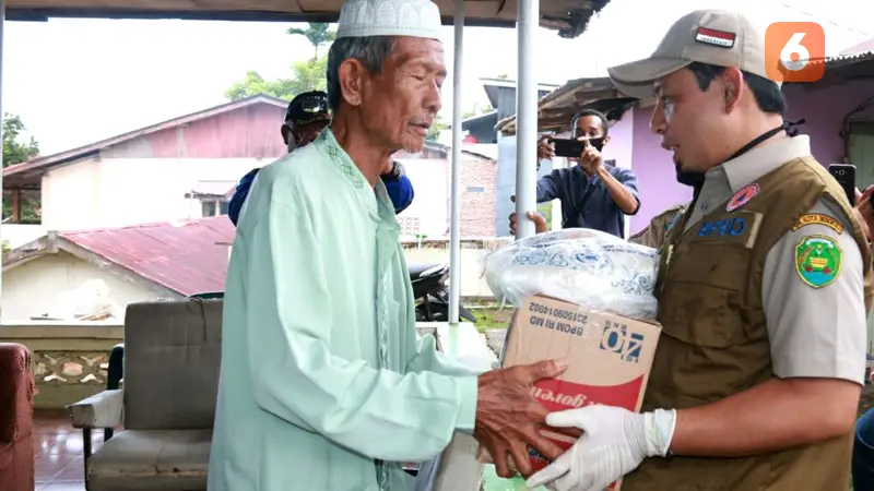 Pemkot Bengkulu Salurkan Beras Bantuan Sosial Program PKH