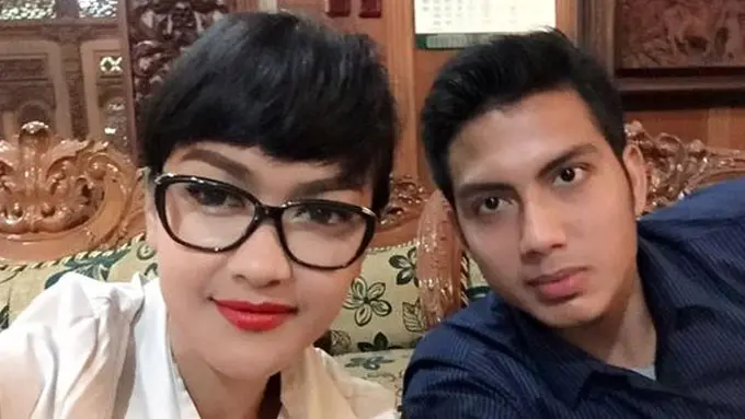 Julia Perez dan Mumu