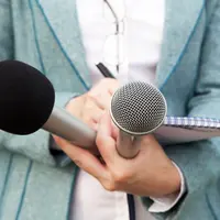 Ilustrasi perempuan/copyright shutterstock