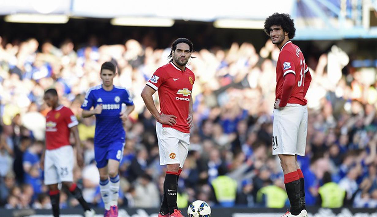 Radamel Falcao tampak dari kejauhan (Reuters / Tony O'Brien)