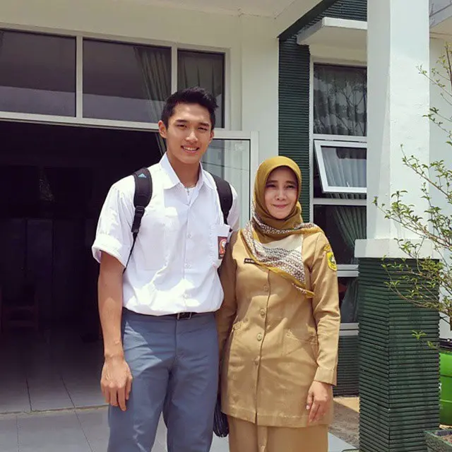 6 Potret Lawas Jonatan Christie, Foto Masa SMP Curi Perhatian