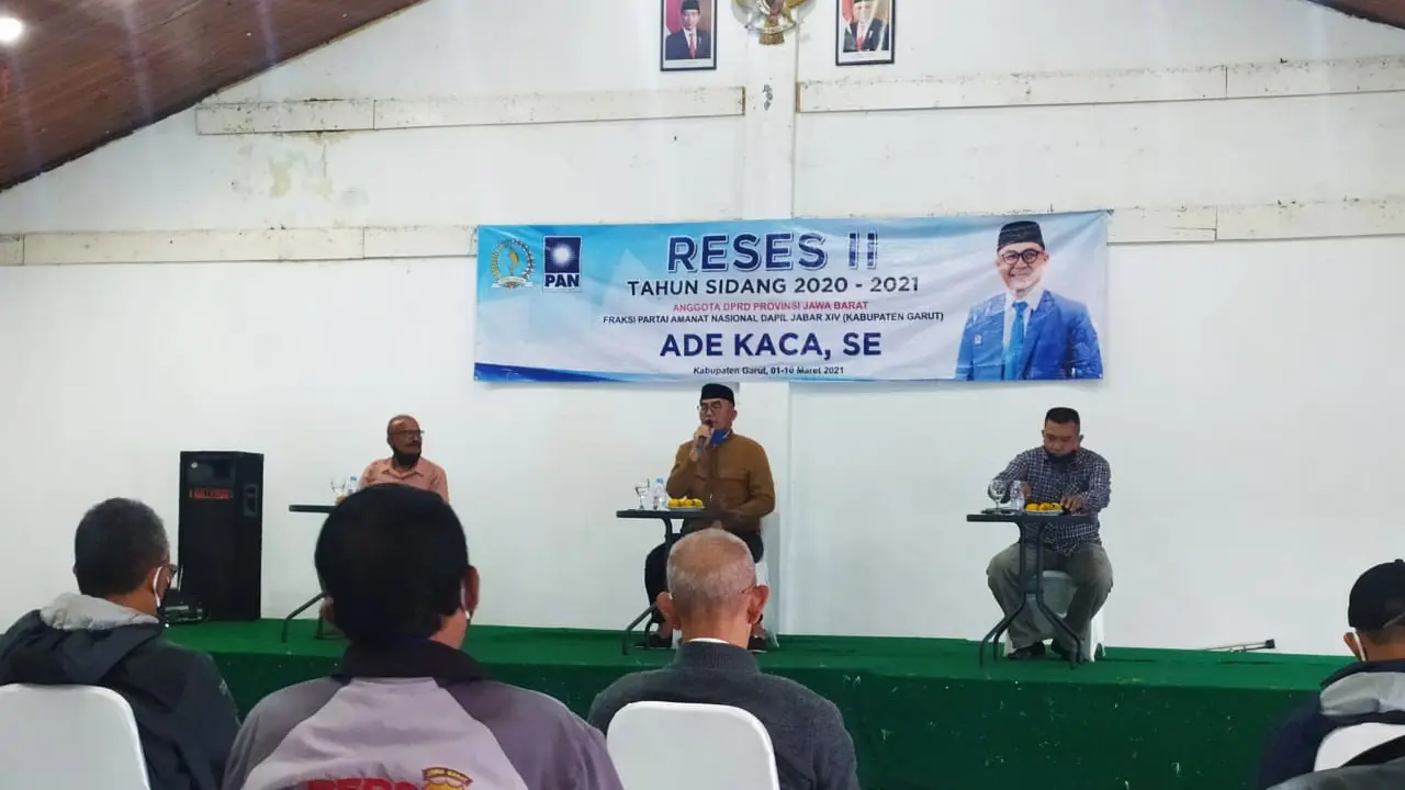Ade Kaca, anggota DPRD Provinsi Jawa Barat dari Fraksi PAN tengah melaksanakan reses di Garut, Jawa Barat.