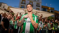 Antony kembali lagi ke Real Betis di musim panas 2025, kali ini dengan status permanen dari Manchester United. (Dok. X @RealBetis_en)