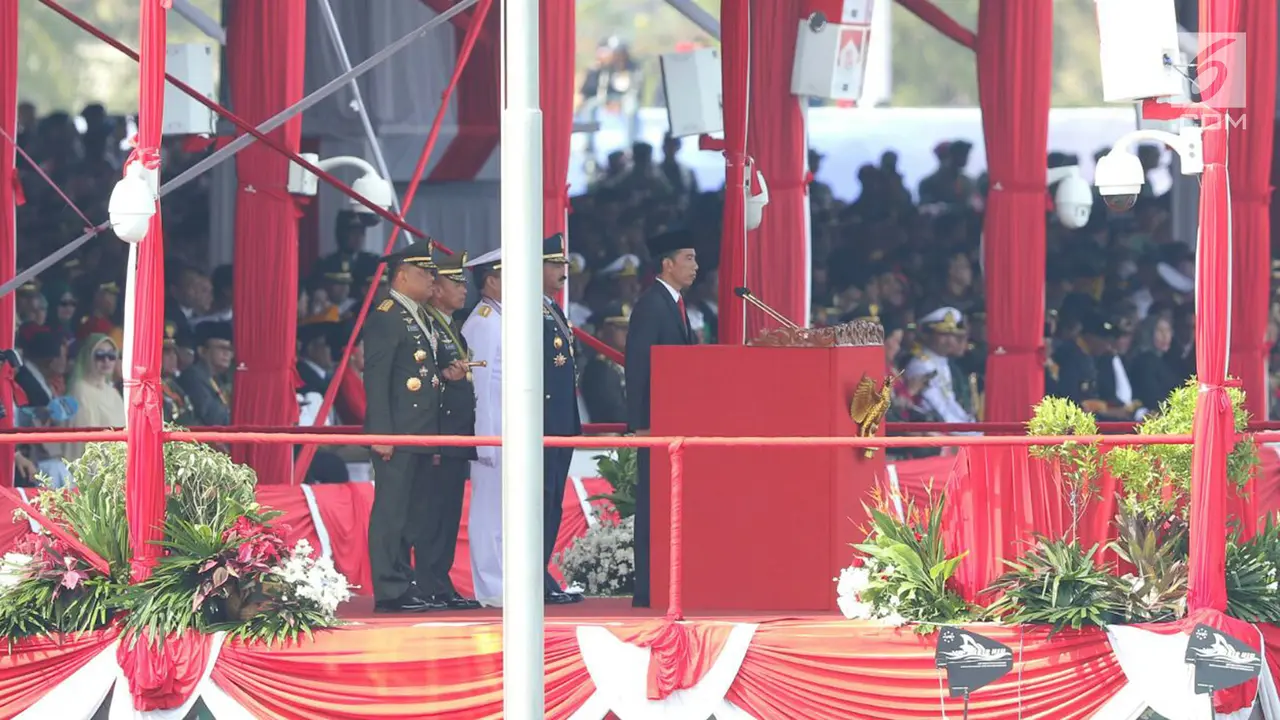 Jokowi Pimpin Upacara Peringatan HUT TNI di Cilegon