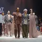 Didiet Maulana mempresentasikan koleksi "Love Letter for Wamena" di landasan pacu Plaza Indonesia Men's Fashion Week 2024, 2 September 2024. (Liputan6.com/Asnida Riani)