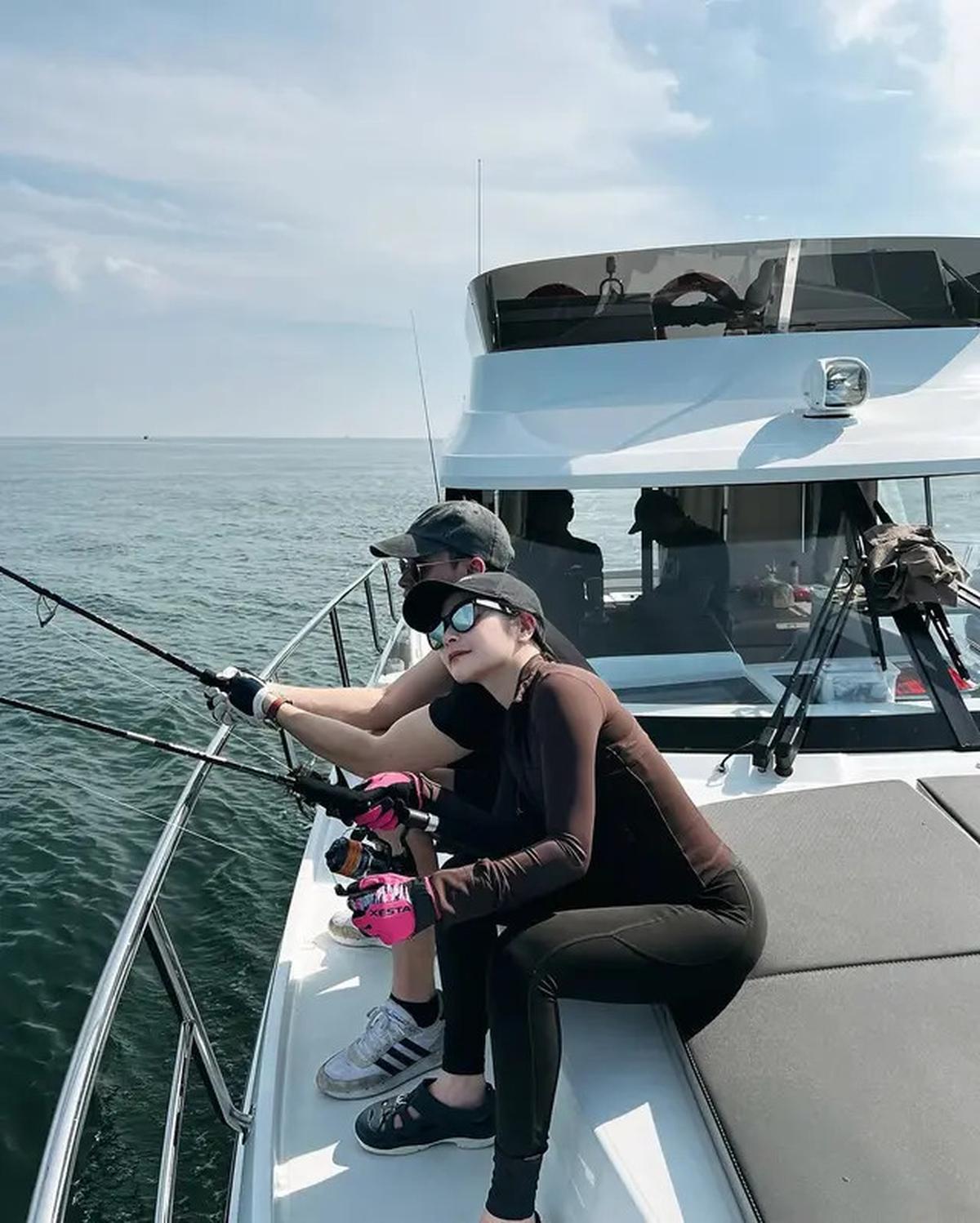 7 Momen Prilly Latuconsina dan Kekasih Mancing Bareng, Omara Dilatih Sabar