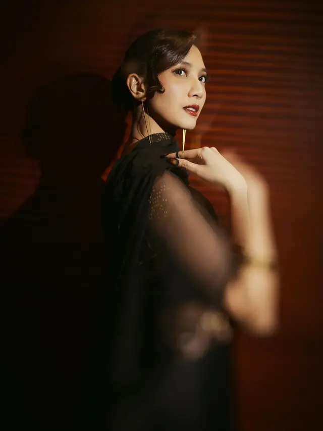 Pesona Dualisme Sheila Dara di Premiere Film Terbaru, Tampilkan Aura Ganda dari Sosok Sore