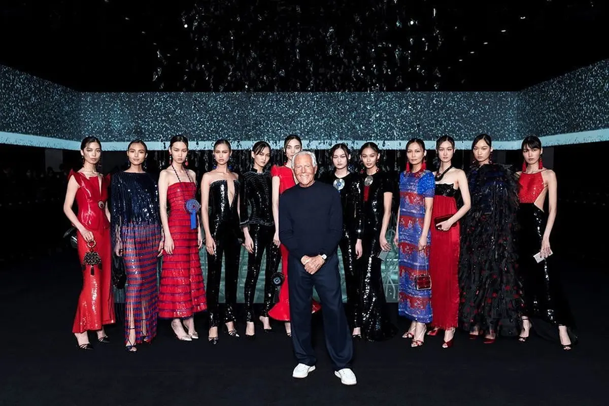 Giorgio Armani Tunda Pertunjukkan Cruise 2021 karena Virus Corona