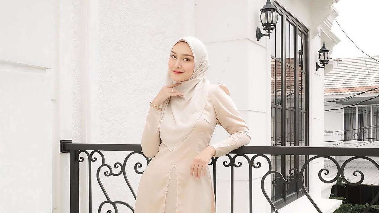7 Potret Terbaru Melody Prima, Makin Terlihat Cantik dan Bahagia Setelah Menikah