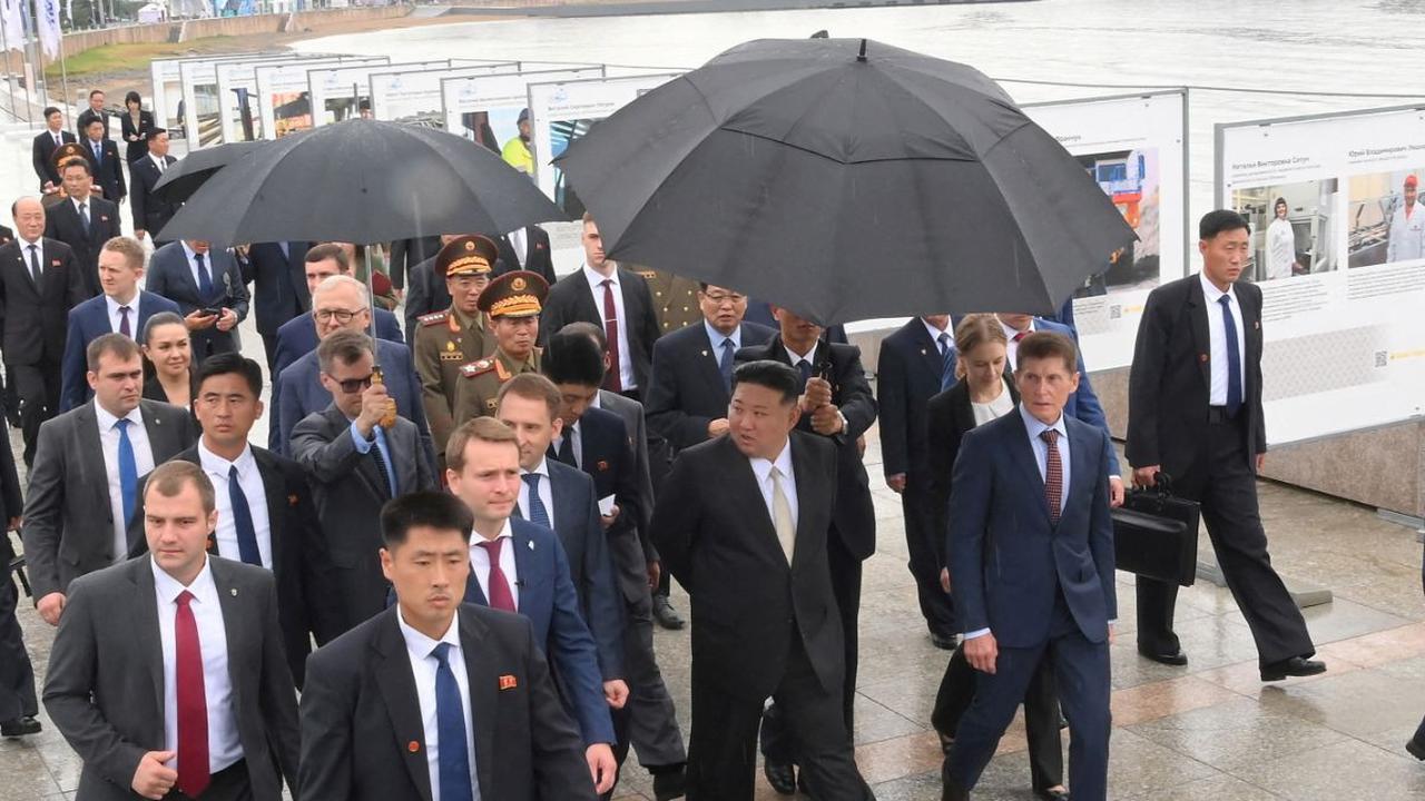 Setelah melakukan serangkaian kunjungan ke sejumlah tempat di Rusia, Kim Jong-un melanjutkan kunjungannnya ke Kota&nbsp; Vladivostok. Kunjungan di kota ini sekaligus menjadi tempat terakhir yang dikunjungi Kim Jong-un sebelum kembali ke negaranya.