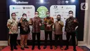 Anak perusahaan energi terintegrasi PT Indika Energy Tbk, meraih 3 penghargaan TOP CSR Awards 2021. Penghargaan tersebut yaitu perusahaan dengan level TOP CSR Award 2021 5 Stars, Program CSR Lingkungan Berbasis Pertanian Terpadu, dan TOP Leader on CSR Commitment 2021. (Liputan6.com/Pool/Kideco)