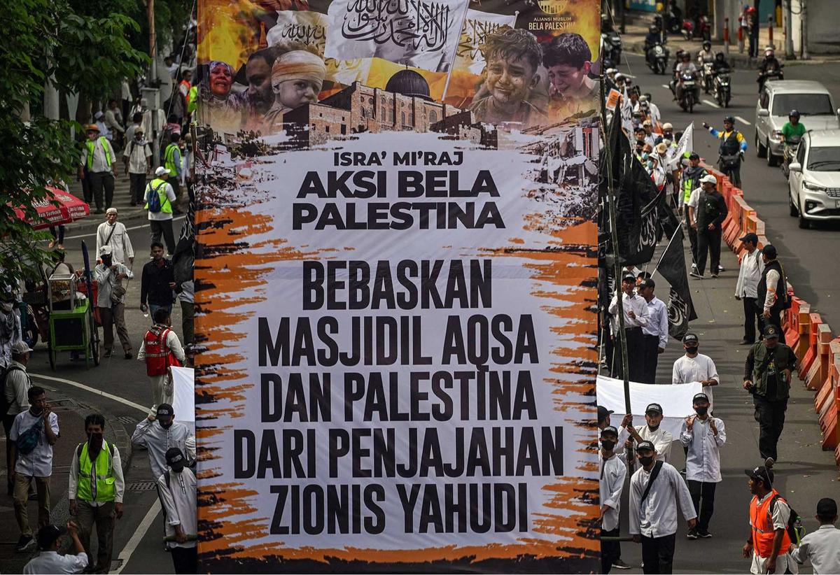 Aksi Bela Palestina Surabaya
