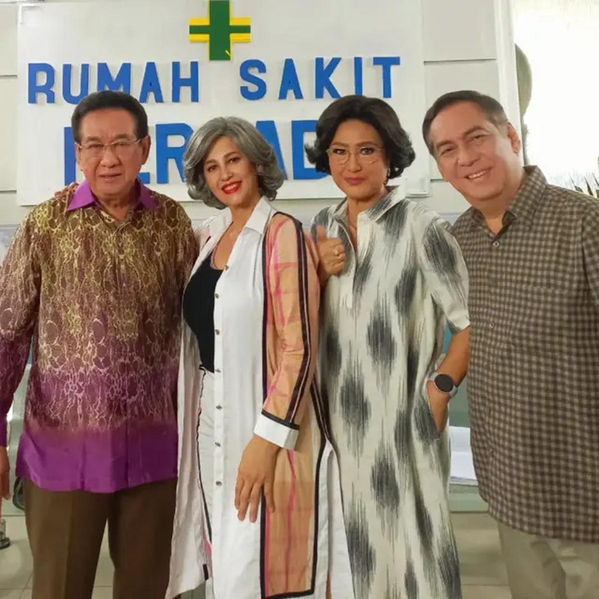 6 Potret Kenangan Joshua Pandelaki dengan Rekan Selebriti, Artis Senior yang Hangat
