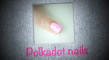 Beauty Fix: Polkadot nails