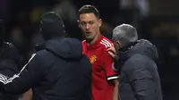 Manajer Manchester United, Jose Mourinho, mengatakan Nemanja Matic mengalami cedera otot. (dok. Sky Sports)