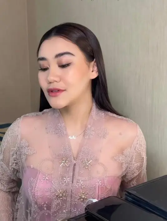 Aaliyah Massaid hadir di acara Mitoni yang digelar Atta Halilintar dan Aurel Hermansyah pada 10 September.  [@natasyapp]