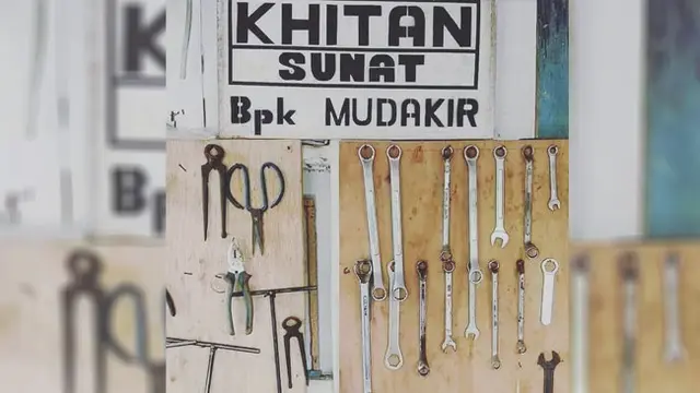 6 Spanduk Jasa Khitan Paling Nyeleneh, Lucunya Enggak Ketulungan