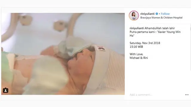 [Fimela] Rini Yulianti Melahirkan