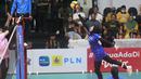 Pemain Jakarta Pertamina Fastron, Megawati Hangestri Pertiwi melpaskan pukulan tipuan saat menghadapi Gresik Petrokimia Pupuk Indonesia pada laga Final Four Proliga 2023 di GOR Tri Dharma, Gresik, Jawa Timur, Jumat (24/2/2023). Jakarta Pertamina Fastron kalah 1-3 (25-23, 14-25, 19-25 dan 19-25). (Dok. Proliga 2023)