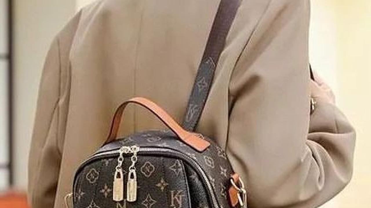 Mini Backpack, Tas Kecil yang Sporty dan Stylish