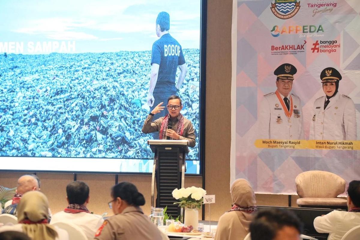 Wamendagri Bima Arya Sugiarto dalam Seminar Nasional Diskusi Aglomerasi Sustainable Aglo-City Summit 2026