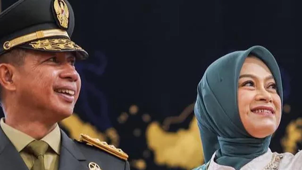 Istri Jenderal Agus Subiyanto jadi Ibu Asuh Taruna Akmil, Momen Lagi Sambutan Anggun Banget
