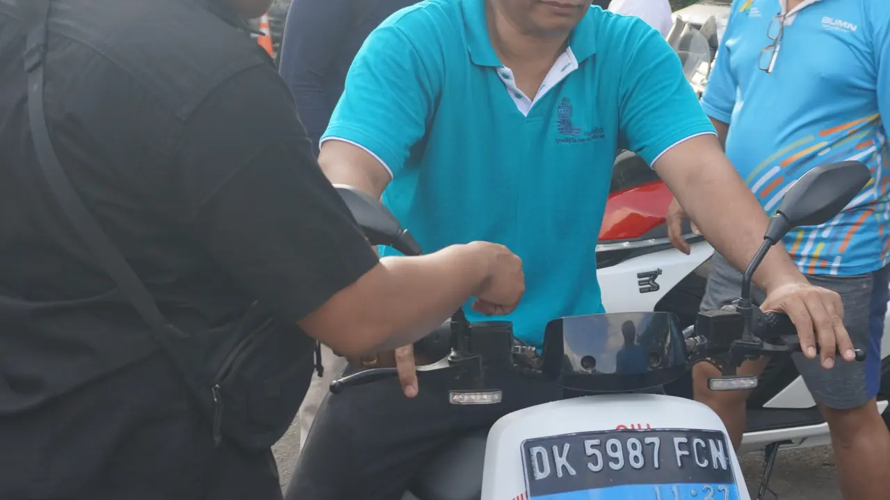 Dorong Transisi Energi, PLN Bali Fokus Ubah Mindset Warga