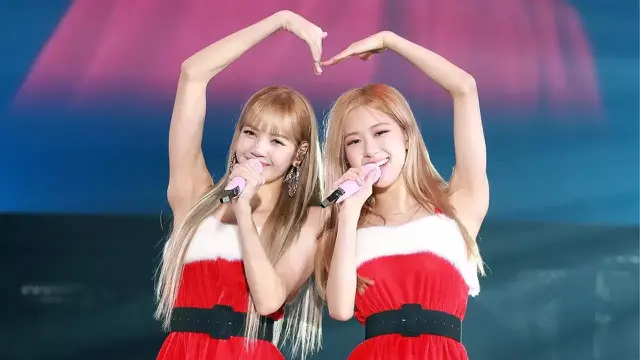 Lisa - Rose BLACKPINK
