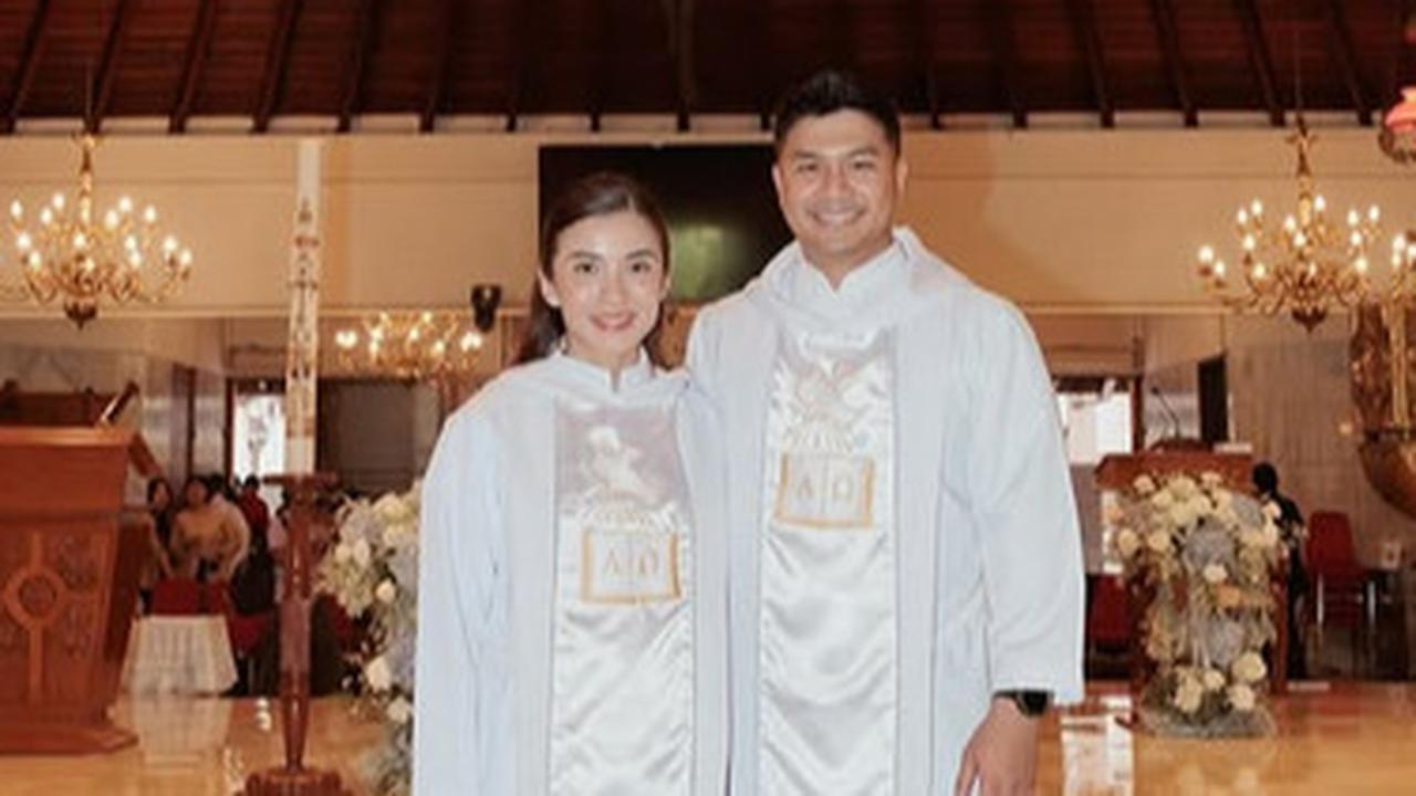 Potret Chelsea Olivia dan Glenn Alinskie Debut Sebagai Lektor Gereja Tuai Pujian Netizen