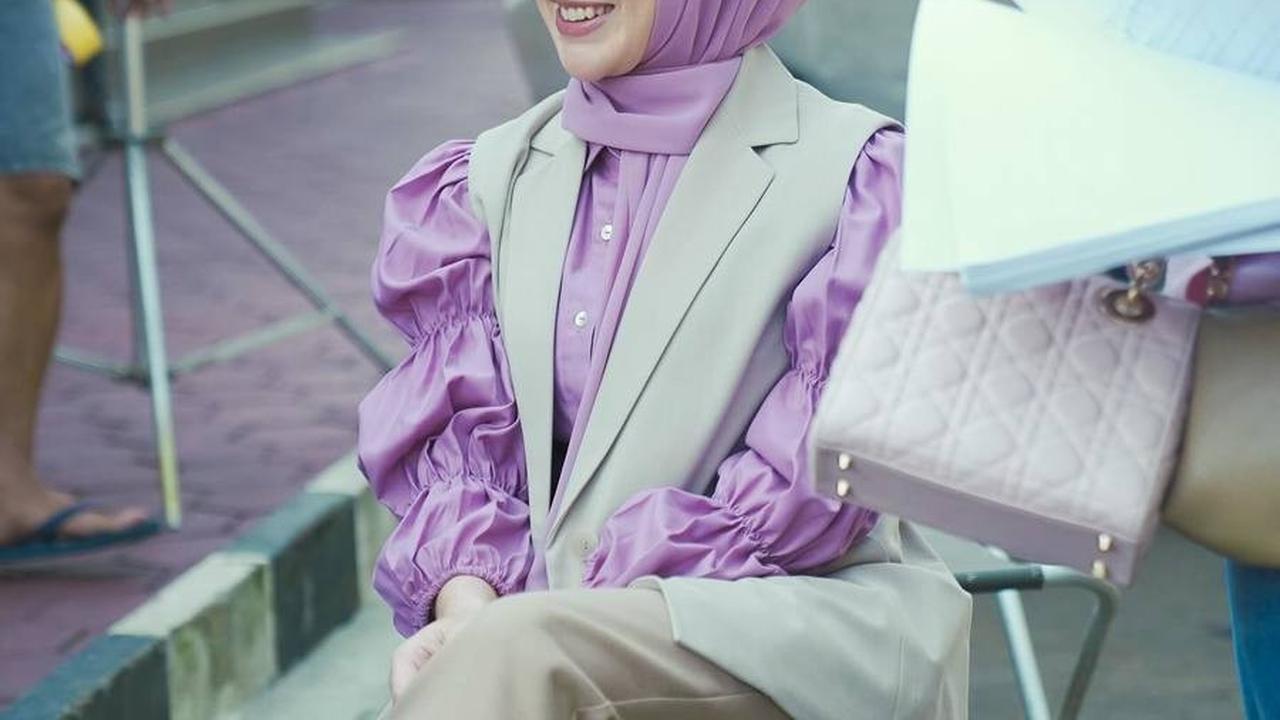 Irish Bella kembali syuting sinetron untuk memenuhi kebutuhan hidup anak-anaknya. Ia mengungkapkan bahwa meskipun jadwal syutingnya kini tidak sepadat dulu, tantangan dalam membagi waktu antara pekerjaan dan keluarga tetap ada.<br><br>