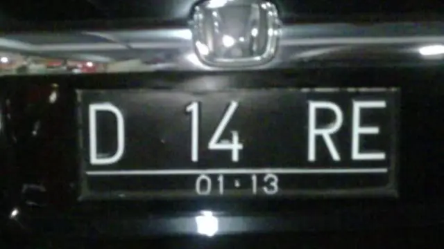 Plat Nomor Unik Indonesia Ini Buat Anda Tertawa
