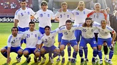 Greek football team are pictured at Puskas Stadium in Budapest on May 24, 2008 prior to an Euro 2008 warm-up friendly match against Hungary. AFP PHOTO / ATTILA KISBENEDEK