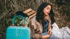 Yasamin Jasem mengawali karier di usia 6 tahun dengan membintangi film Melodi pada tahun 2010. Kini, perempuan 15 tahun itu tengah terlibat dalam sebuah film bergenre horor berjudul Mangkujiwo. (Liputan6.com/IG/@yasaminjasem)