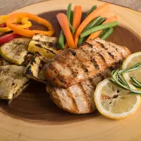 ilustrasi dada ayam/copyright Unsplash/Mark DeYoung