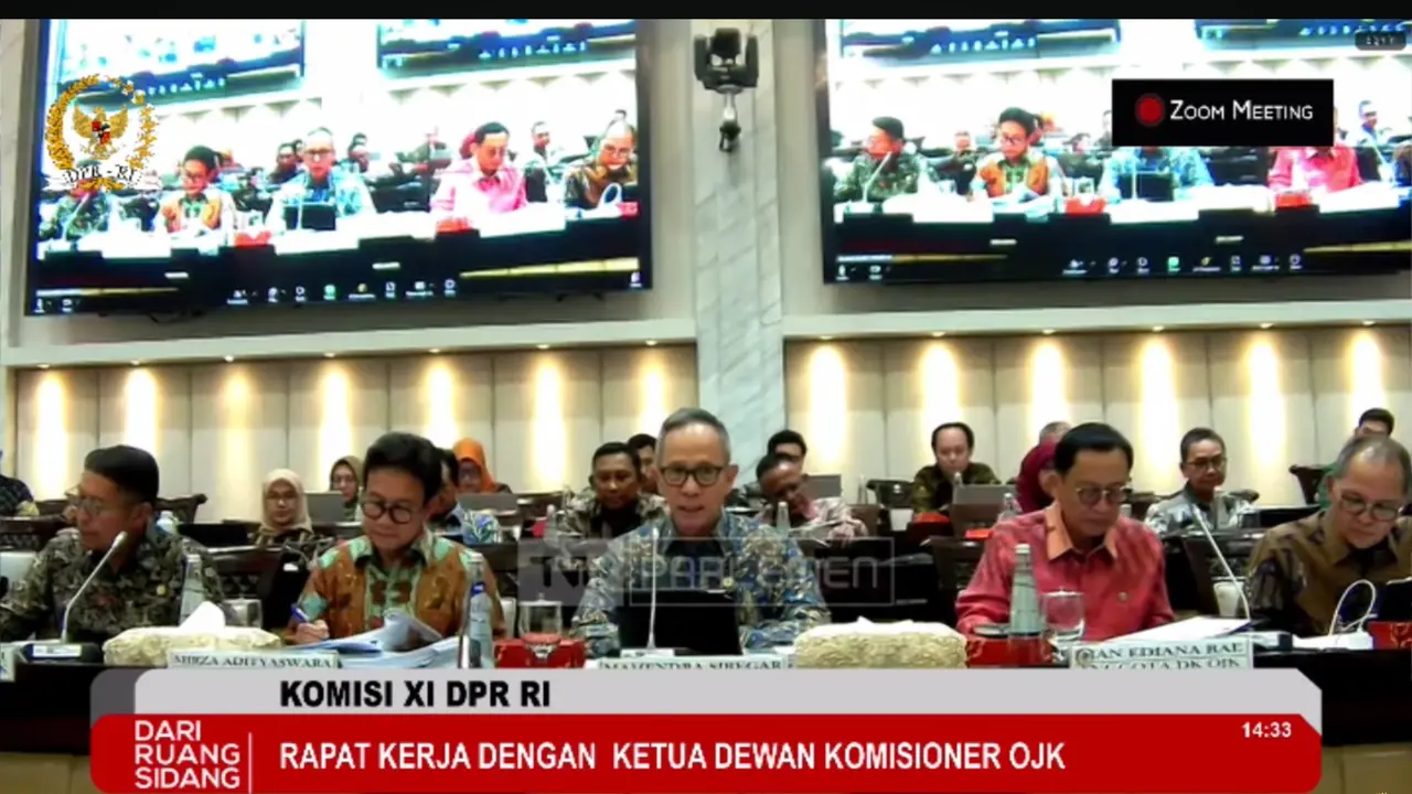 Ketua Dewan Komisioner OJK, Mahendra Siregar