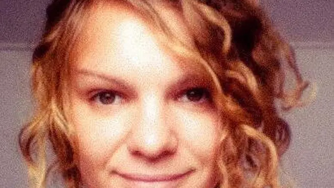 Perempuan ini Jual Foto Demi Nepal