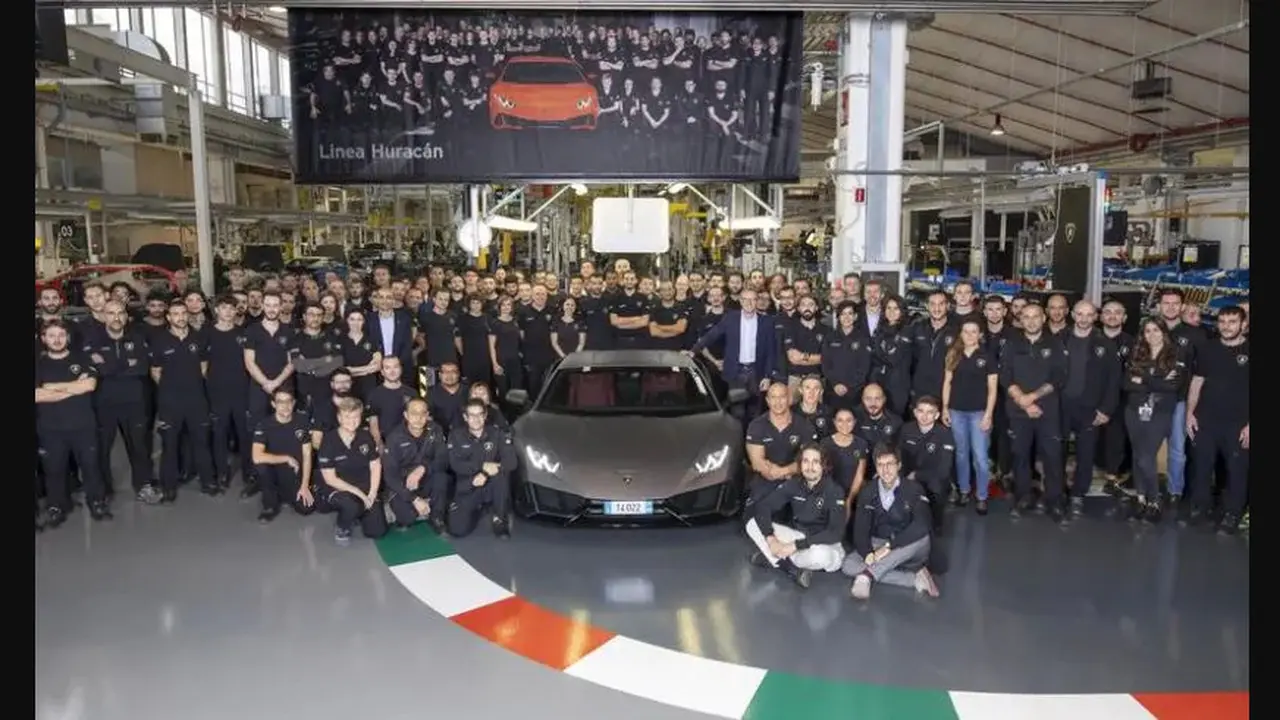 Hanya dalam lima tahun, produksi Lamborghini Huracan berhasil menembus angka 14.022 unit secara global.