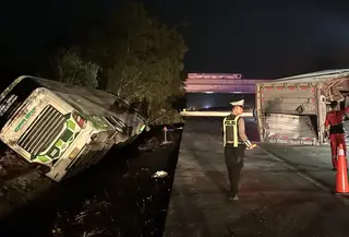 Kecelakaan maut terjadi di Jalan Tol Terbanggi Besar-Pematang Panggang-Kayu Agung. (Liputan6.com/Istimewa).