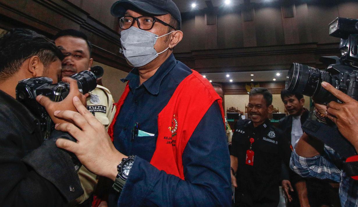 Sementara, Heru Hanindyo dituntut pidana penjara selama 12 tahun serta denda sebesar Rp750 juta subsider pidana kurungan selama enam bulan. (merdeka.com/Arie Basuki)