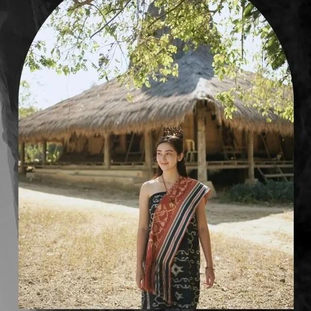 Liburan Bareng, Ini 7 Potret Mesra Ranty Maria dan Rayn Wijaya saat di Sumba