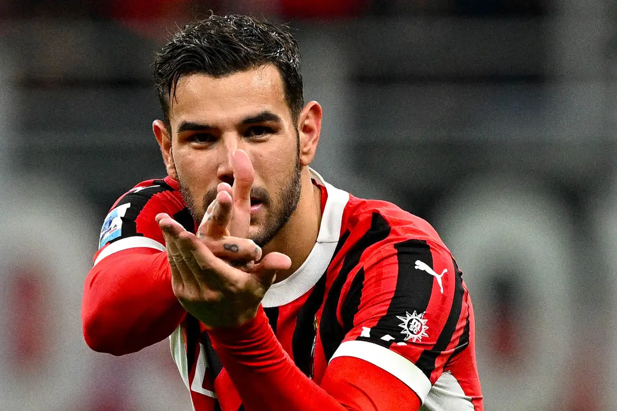 Menang atas Lecce, AC Milan Naik Peringkat Dekati Torino di Puncak Klasemen